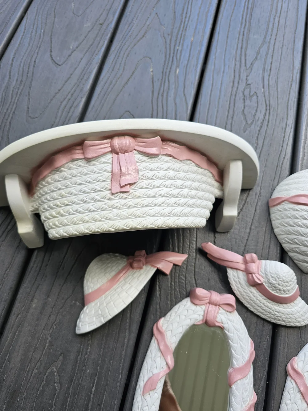 Homco Home Interiors White & Pink Wicker Mirror Basket Hat Wall Hanging Set